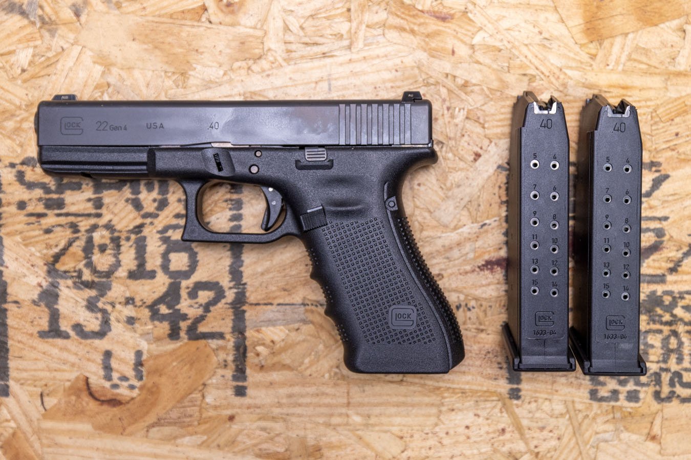 GLOCK 22 Gen4 40 S&W Police Trade-in Pistols with Night Sights (Very Good Condition)